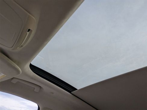 Certified 2022 Lincoln Nautilus Black Label w/ Class II Trailer Tow Package image 13