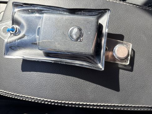 Used 2025 Volvo XC40 B5 Core image 36