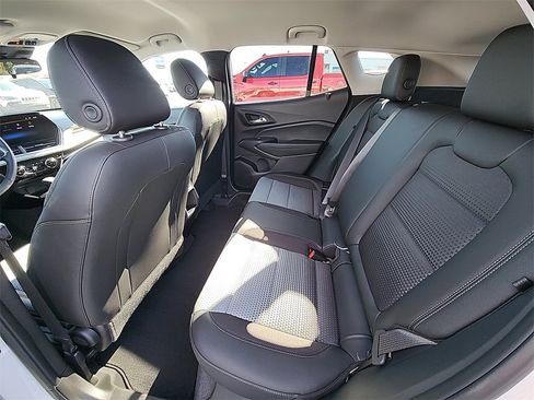 New 2026 Chevrolet Trax LT w/ Driver Confidence Package image 28