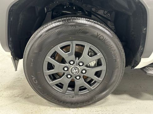 Used 2025 Toyota 4Runner SR5 image 63