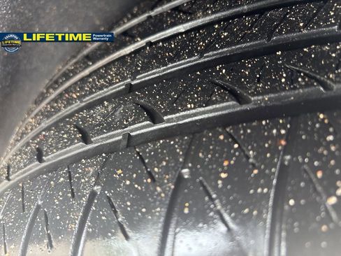 Used 2017 Cadillac XT5 Platinum w/ Driver Assist Package image 6