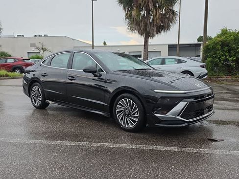New 2026 Hyundai Sonata Limited FWD image 9