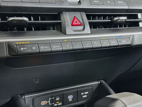 Used 2025 Kia K4 FWD image 23
