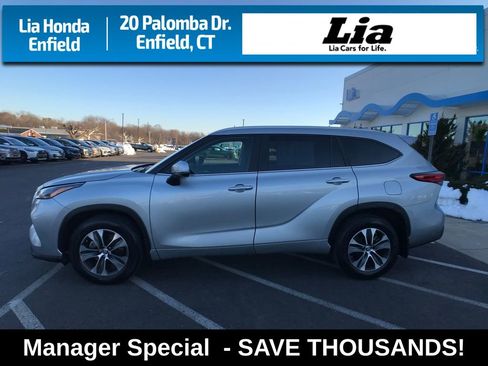 Used 2023 Toyota Highlander XLE image 7