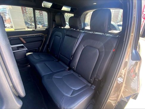 Used 2024 Land Rover Defender 110 X-Dynamic SE AWD/4WD image 20
