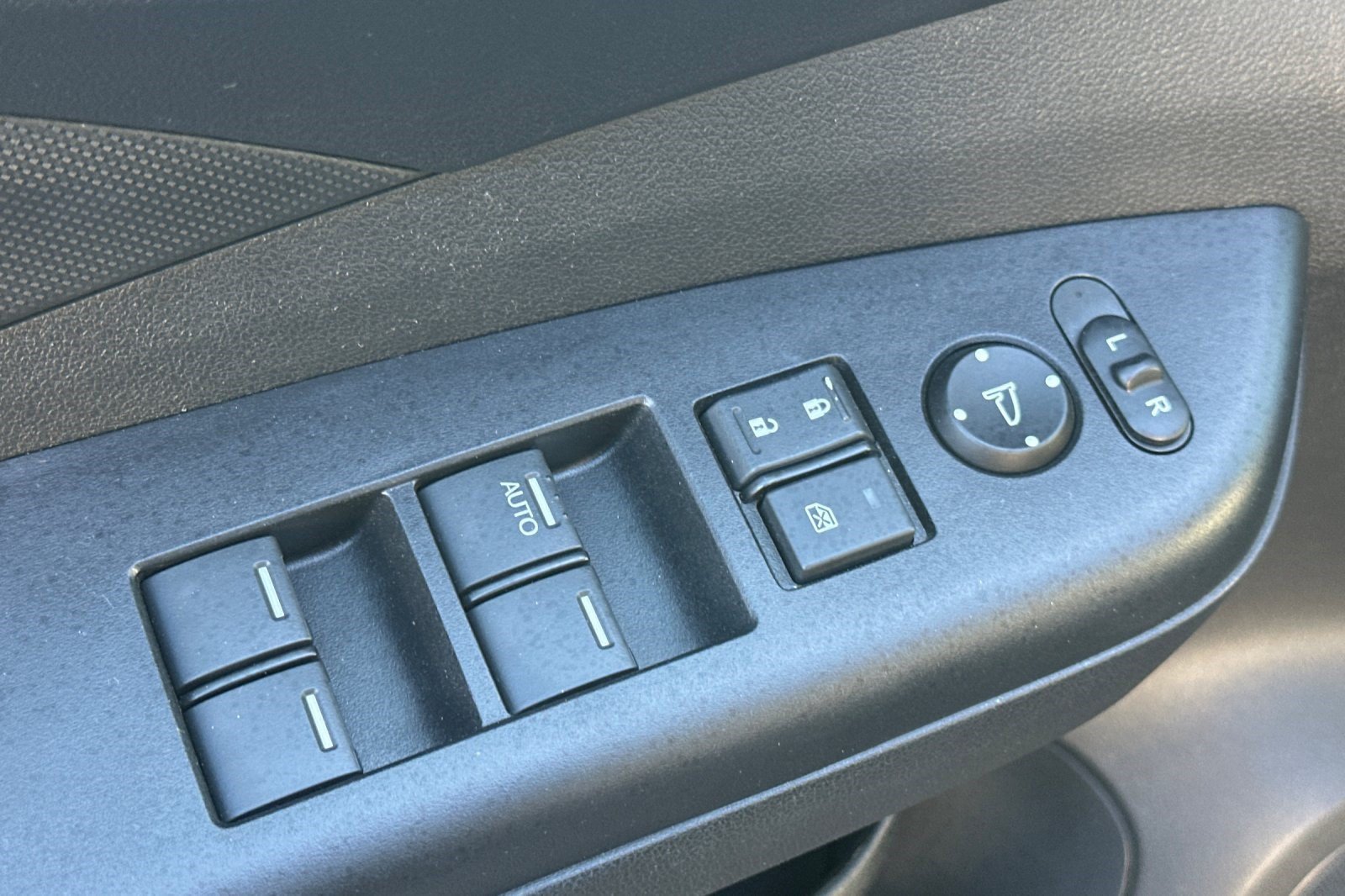 Used 2016 Honda CR-V SE image 14