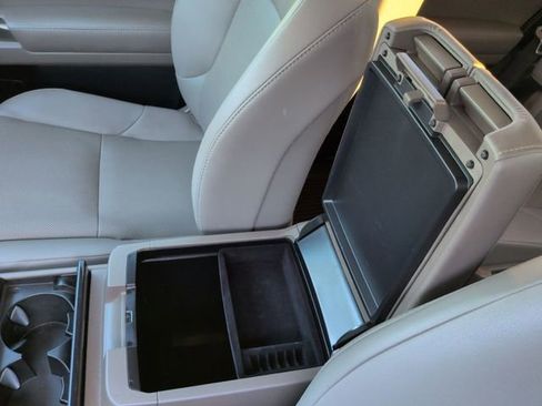 Used 2021 Lexus GX 460 Premium image 23