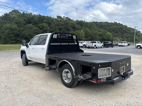 Used 2024 Chevrolet Silverado 3500 LT AWD/4WD image 25