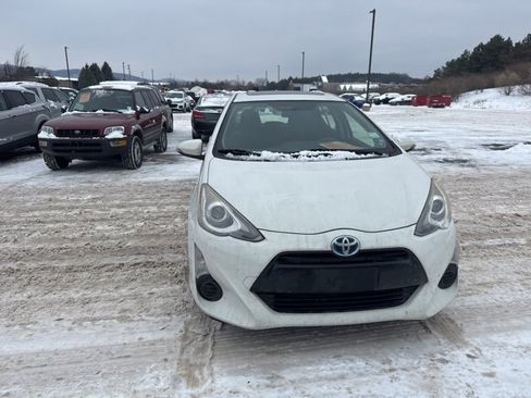 Used 2015 Toyota Prius C Four image 7