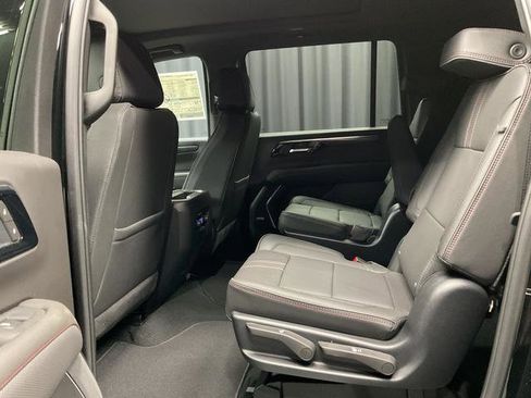 New 2026 Chevrolet Suburban RST w/ Comfort Package AWD/4WD image 8