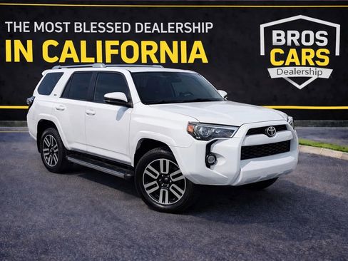 Used 2015 Toyota 4Runner SR5 image 1
