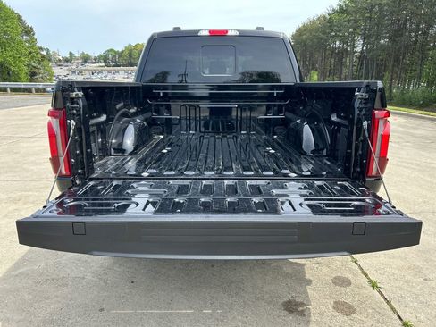 Used 2024 Ford F150 Lariat w/ FX4 Off-Road Package image 19