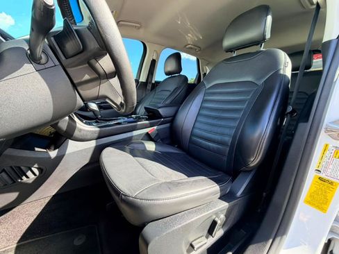 Used 2016 Ford Edge SEL w/ Equipment Group 201A AWD/4WD image 25