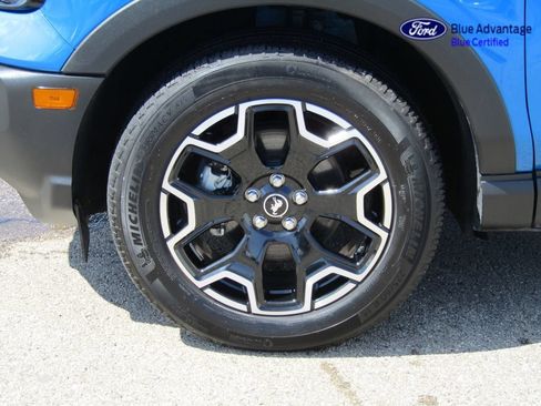 Certified 2025 Ford Bronco Sport Outer Banks w/ Outer Banks Tech Package+ AWD/4WD image 4