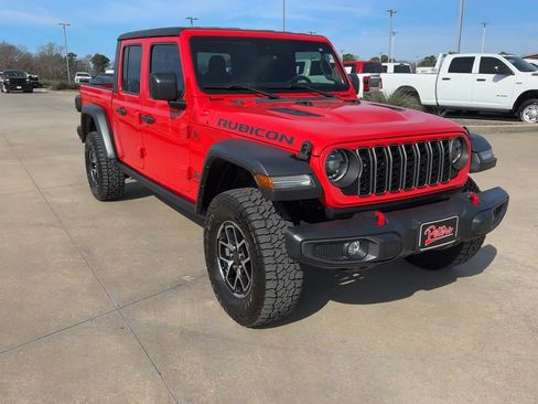 Used 2024 Jeep Gladiator Rubicon w/ Safety Group image 2