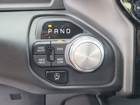 Used 2025 RAM 1500 Laramie AWD/4WD image 31