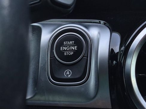 Certified 2021 Mercedes-Benz GLB 250 image 32