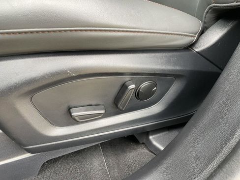 Used 2025 Ford Explorer Active w/ Active Comfort Package AWD/4WD image 12