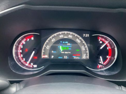 Used 2025 Toyota RAV4 XLE FWD image 25