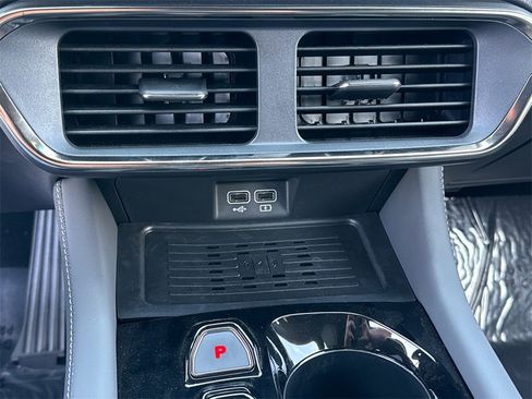 New 2025 VinFast VF 8 Plus image 30