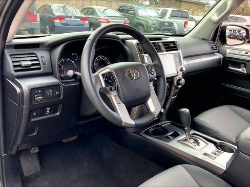 Used 2021 Toyota 4Runner SR5 Premium image 17