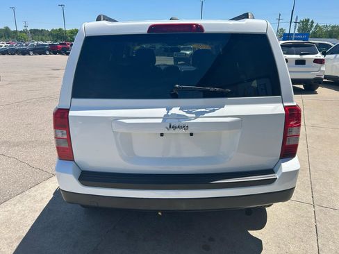 Used 2016 Jeep Patriot Sport w/ Power Value Group FWD image 6