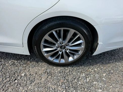 Used 2019 INFINITI Q50 Luxe w/ Essential Package (3.0T Luxe) AWD/4WD image 9