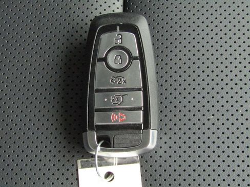 Used 2025 Ford Mustang Mach-E Premium AWD/4WD image 34