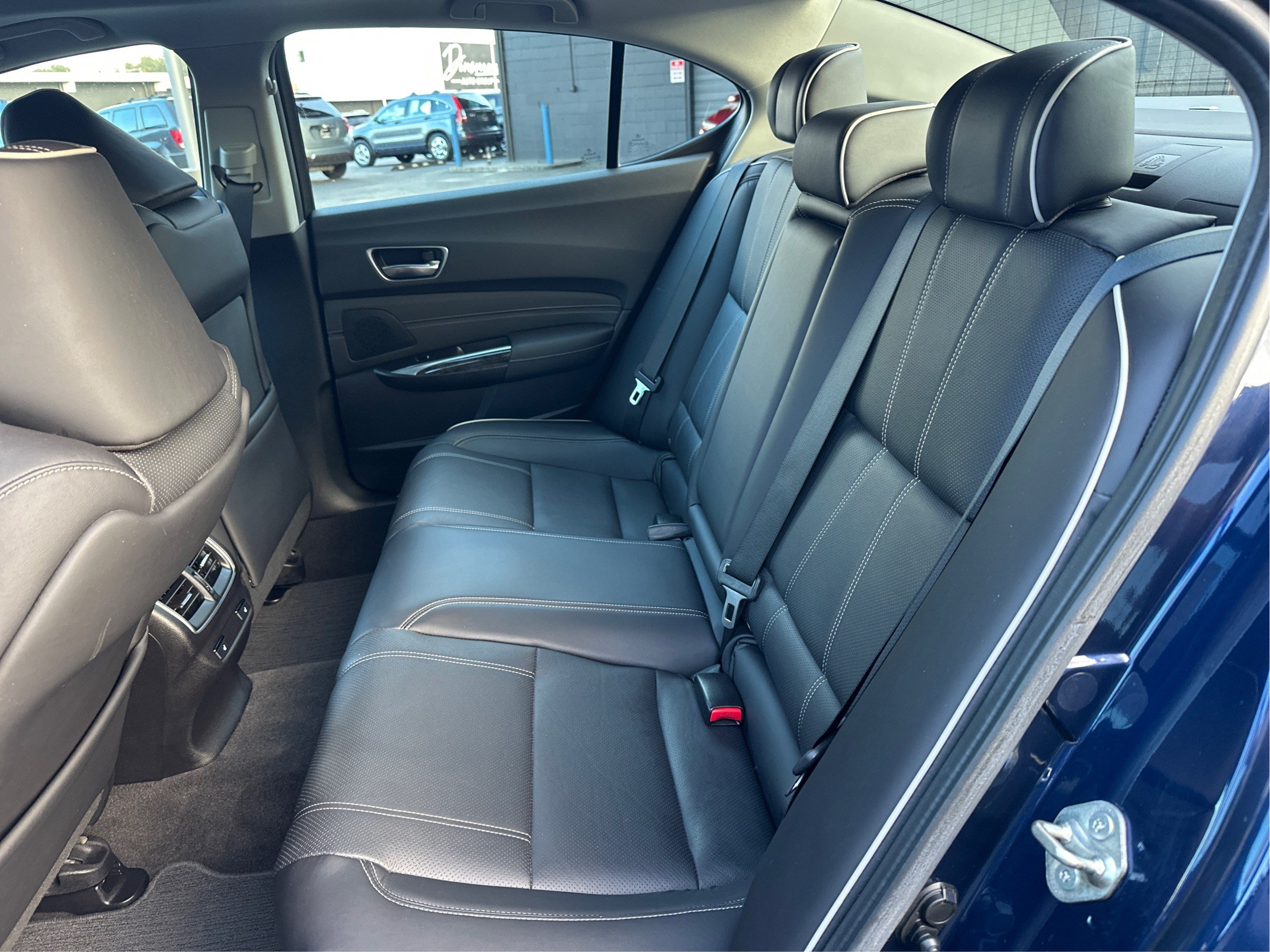 Used 2019 Acura TLX w/ Advance Package AWD/4WD image 10