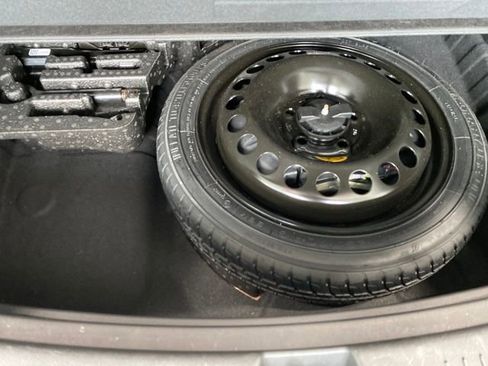 Used 2024 Buick Encore GX Sport Touring image 10