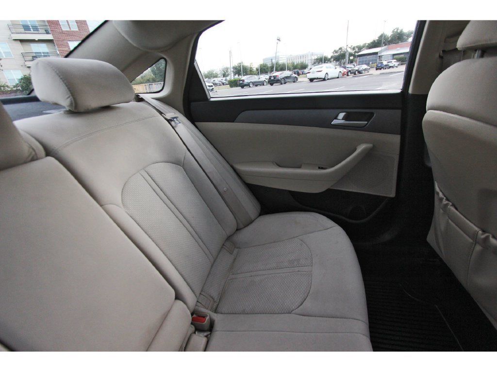 Used 2015 Hyundai Sonata SE FWD image 13