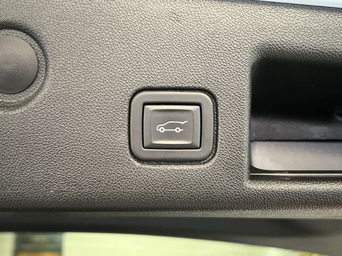 Used 2024 Chevrolet Equinox RS image 45