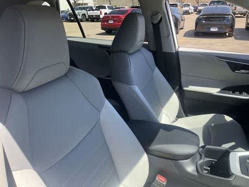 Used 2025 Toyota RAV4 XLE Premium image 19