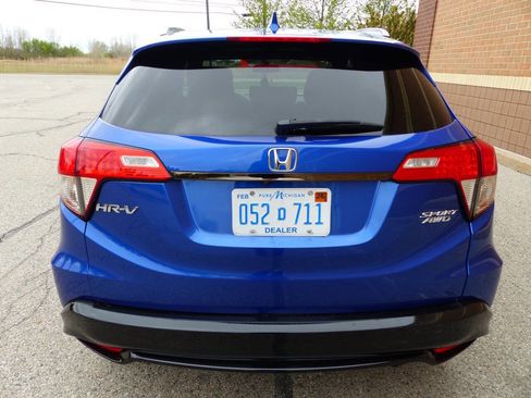 Used 2021 Honda HR-V Sport image 8