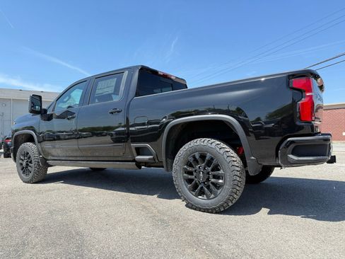 New 2026 Chevrolet Silverado 2500 High Country w/ Midnight Edition AWD/4WD image 5