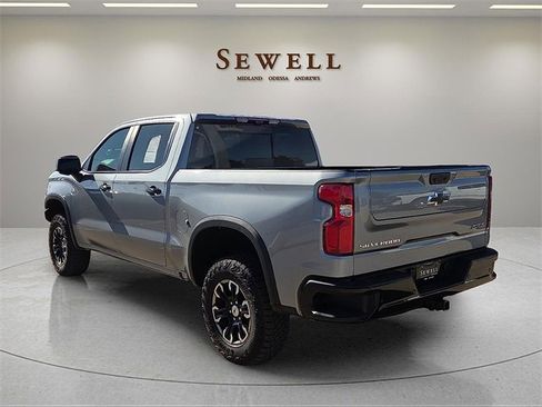 Used 2024 Chevrolet Silverado 1500 ZR2 w/ Technology Package image 3