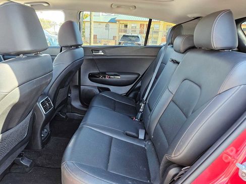 Used 2022 Kia Sportage EX image 18