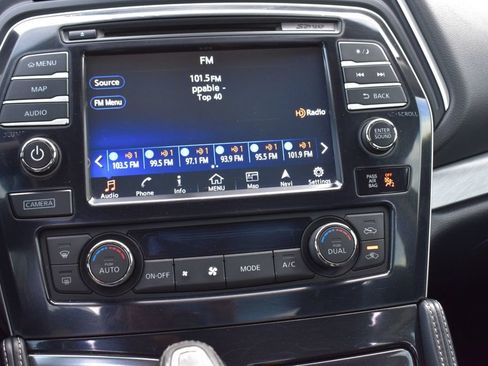 Used 2017 Nissan Maxima 3.5 SL FWD image 18