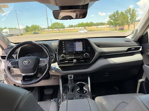 Used 2020 Toyota Highlander Limited AWD/4WD image 24