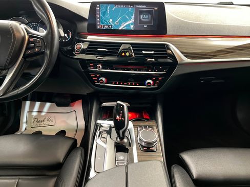 Used 2019 BMW 530i xDrive w/ Convenience Package image 13