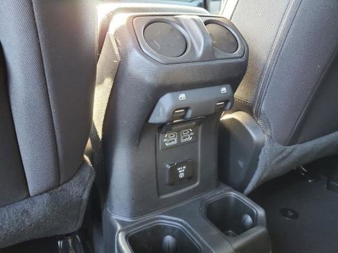 Used 2022 Jeep Wrangler Unlimited Sahara w/ Cold Weather Group image 26