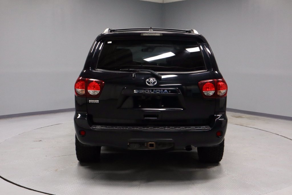 Used 2018 Toyota Sequoia TRD Sport AWD/4WD image 11