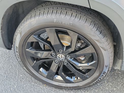 Used 2022 Volkswagen Taos SE AWD/4WD image 10