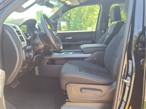 New 2026 RAM 1500 Express AWD/4WD image 13