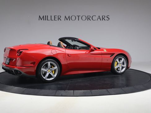 Certified 2016 Ferrari California T image 8