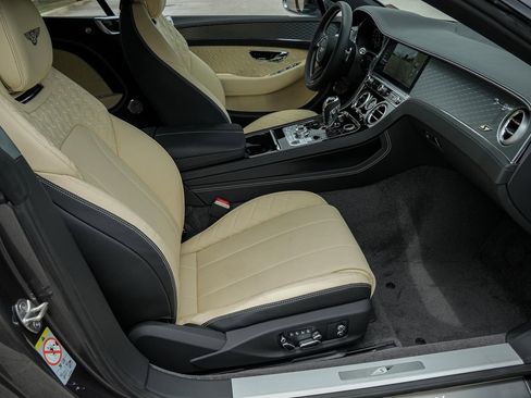 Certified 2024 Bentley Continental GT V8 image 34