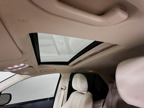 Certified 2022 Mercedes-Benz GLE 350 w/ Premium Package image 23