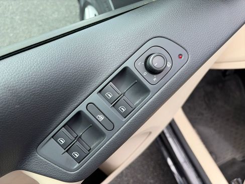 Used 2016 Volkswagen Tiguan S AWD/4WD image 19