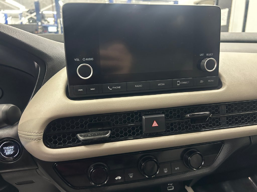 Certified 2024 Honda HR-V LX image 27