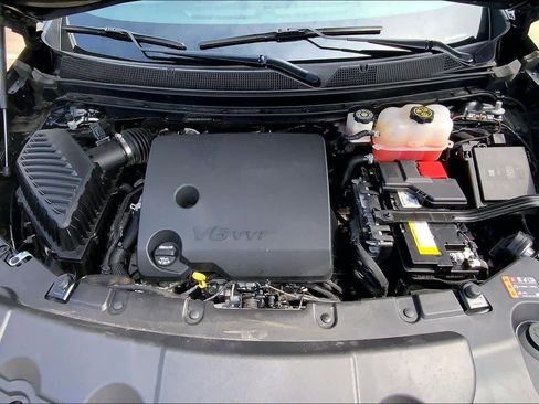 Used 2023 Chevrolet Traverse Premier image 32